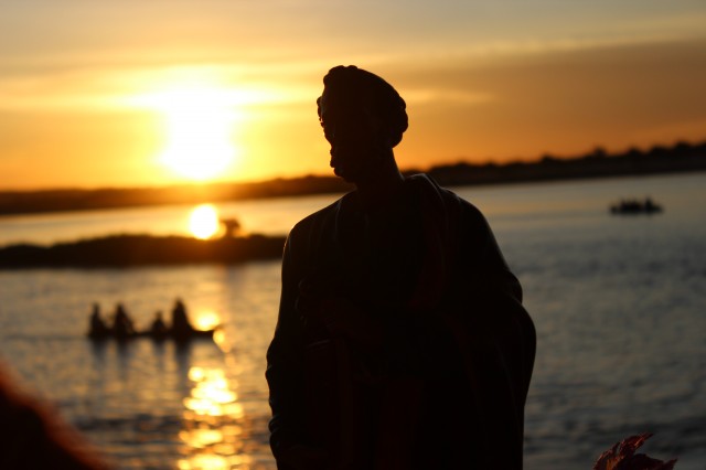 Procissão de São Pedro reuniu milhares de  fies  nas margens do rio Parnaiba 