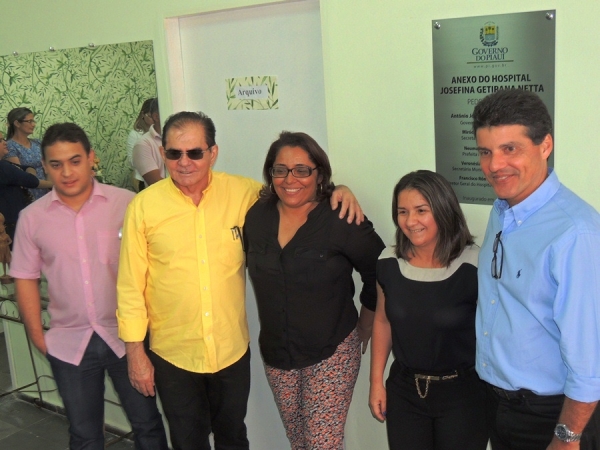 Prefeita e secretário de Saúde visitam instalações do SAMVIS e H. J. G. N - Imagem 1