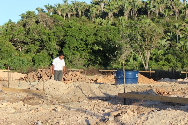 Obras de construção do ginásio poliesportivo em ritmo acelerado na zona rural de Miguel Alves - Imagem 6