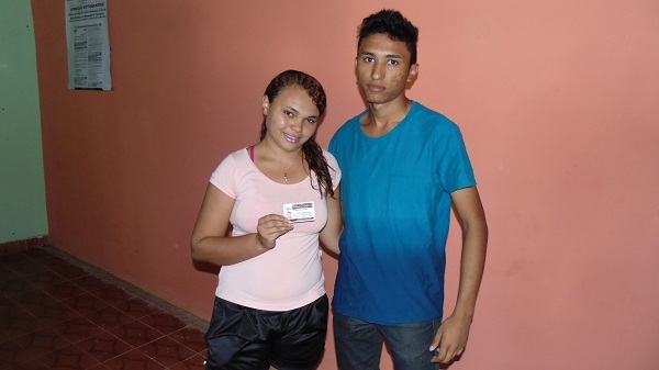 Em Santo Inácio lei da meia-entrada entra em vigor e alunos recebem sua primeira carteira  - Imagem 3