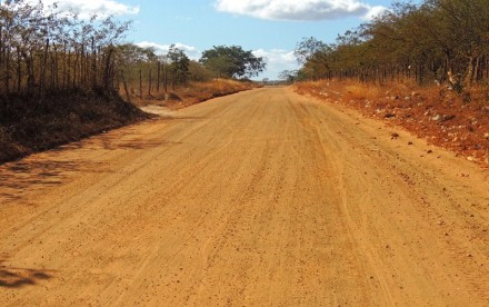 Prefeitura intensifica obras de recuperação de estradas