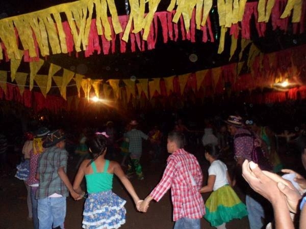 Quadrilha Remelexo da Roça realizou grande arraial - Imagem 8