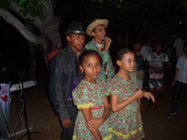 Quadrilha Remelexo da Roça realizou grande arraial - Imagem 23