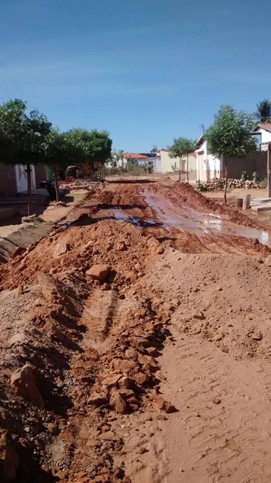 Mais Calçamento – Prefeitura faz obra de calçamento em ruas da cidade - Imagem 5