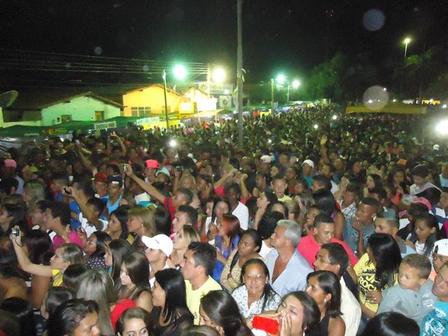 Banda Desejo de Menina atraí Multidão na 1° Noite da XXXI Semana da Juventude - Imagem 208
