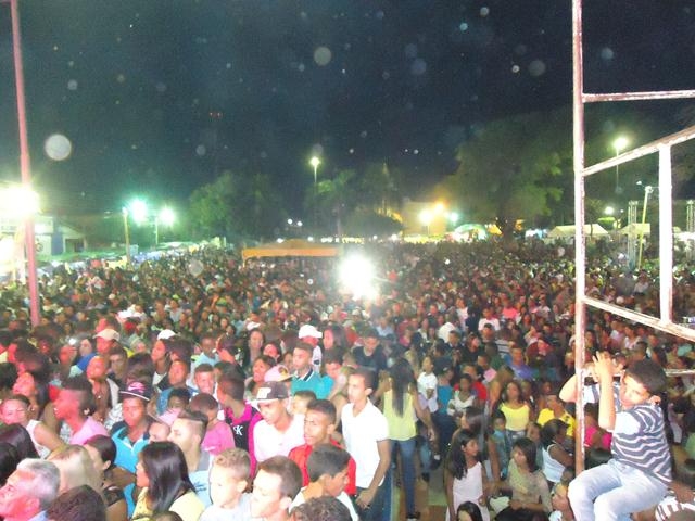 Banda Desejo de Menina atraí Multidão na 1° Noite da XXXI Semana da Juventude - Imagem 174