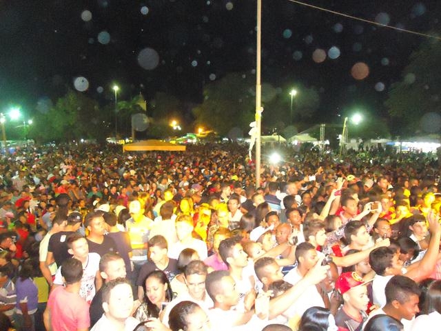 Banda Desejo de Menina atraí Multidão na 1° Noite da XXXI Semana da Juventude - Imagem 170