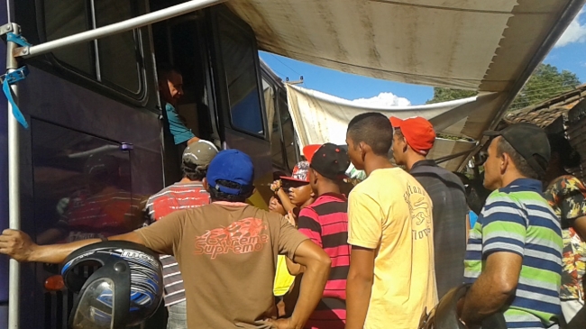 O expresso cidadão faz mutirão em Cristalândia para emissão de documentos.  - Imagem 6