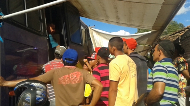 O expresso cidadão faz mutirão em Cristalândia para emissão de documentos.  - Imagem 7