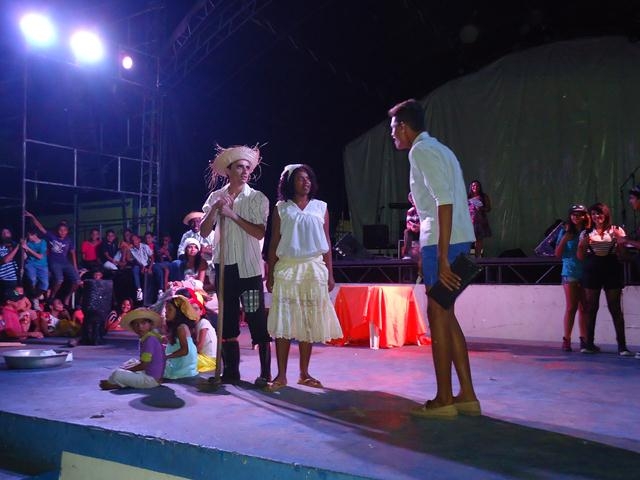 Quarta Romântica Finalizou o 4° dia da XXXI Semana Cultural da Juventude Ipiranguense - Imagem 106