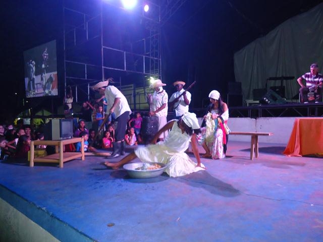 Quarta Romântica Finalizou o 4° dia da XXXI Semana Cultural da Juventude Ipiranguense - Imagem 27