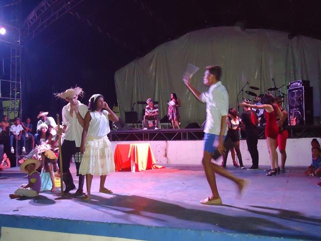 Quarta Romântica Finalizou o 4° dia da XXXI Semana Cultural da Juventude Ipiranguense - Imagem 107