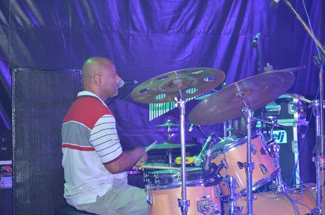 Quarta Romântica Finalizou o 4° dia da XXXI Semana Cultural da Juventude Ipiranguense - Imagem 115