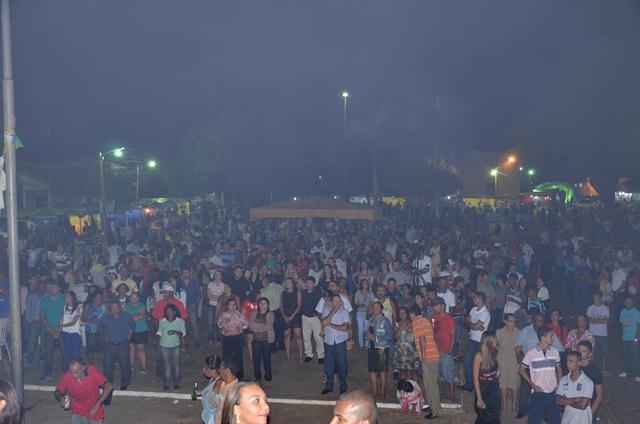 Quarta Romântica Finalizou o 4° dia da XXXI Semana Cultural da Juventude Ipiranguense - Imagem 127