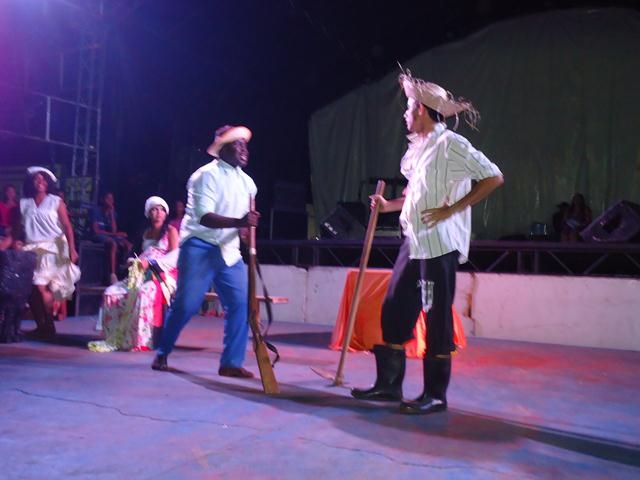 Quarta Romântica Finalizou o 4° dia da XXXI Semana Cultural da Juventude Ipiranguense - Imagem 8