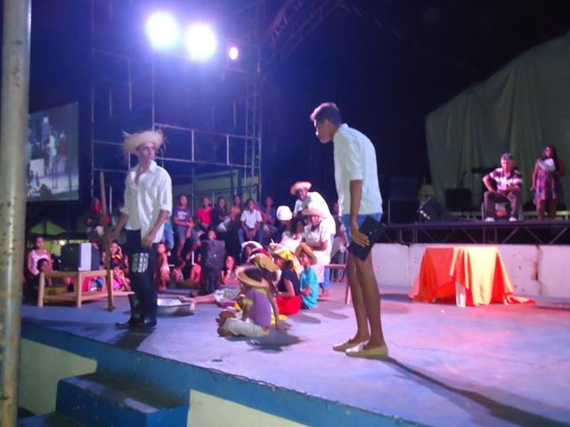 Quarta Romântica Finalizou o 4° dia da XXXI Semana Cultural da Juventude Ipiranguense - Imagem 110