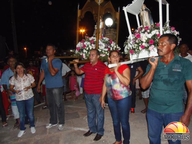 Padroeira de Nossa Senhora dos Remédios é  recebida na cidade de Campo Largo 