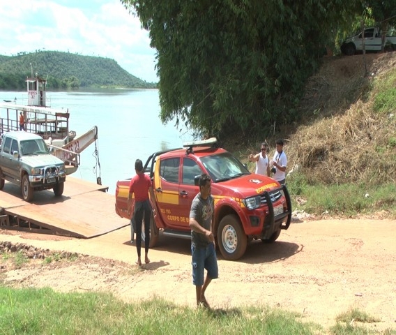 Bombeiros não encontraram o corpo do motorista e nem o caminhão que caiu no rio Parnaíba - Imagem 4