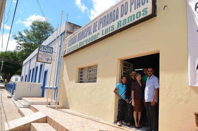 Câmara Municipal de Ipiranga Realiza Exposição de Pintura em Telas - Imagem 101