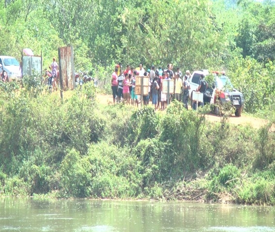 Bombeiros não encontraram o corpo do motorista e nem o caminhão que caiu no rio Parnaíba - Imagem 3