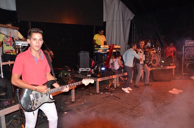 Banda Forró Sacode Colocou todo mundo Pra Dançar - Imagem 42