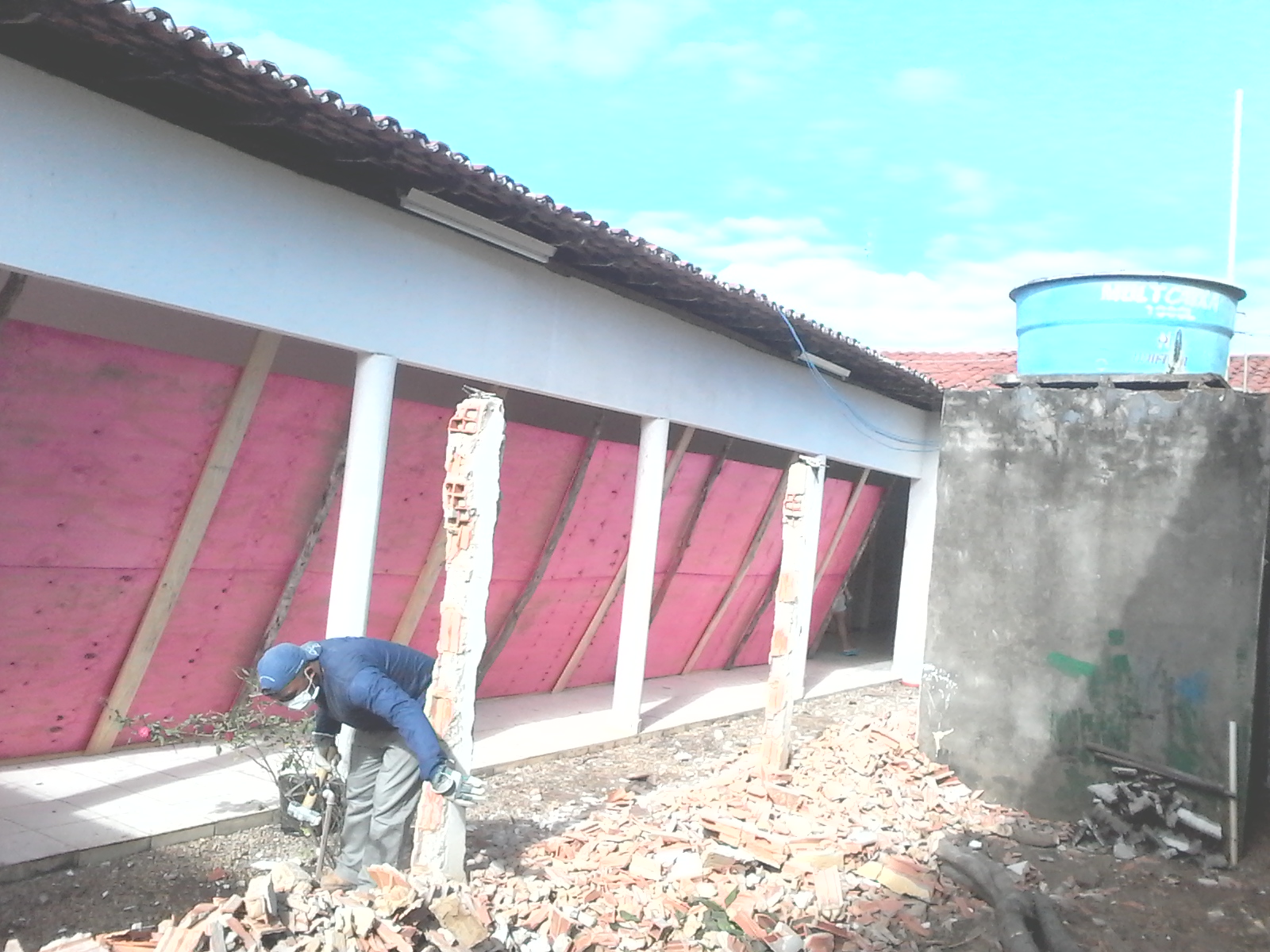 Prefeito: Walter Alencar Faz uma Construção e Ampliação de uma Unidade Básica de saúde 