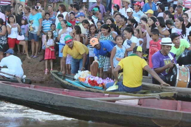 Procissão de São Pedro reuniu milhares de fies nas margens do rio Parnaiba - Imagem 43