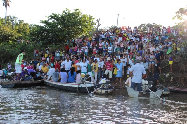 Procissão de São Pedro reuniu milhares de fies nas margens do rio Parnaiba - Imagem 41