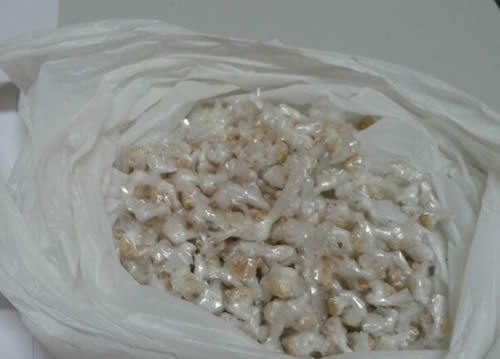 Traficante é preso em Porto com 310 pedras de crack dentro de ônibus - Imagem 3