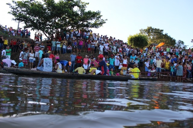 Procissão de São Pedro reuniu milhares de fies nas margens do rio Parnaiba - Imagem 40