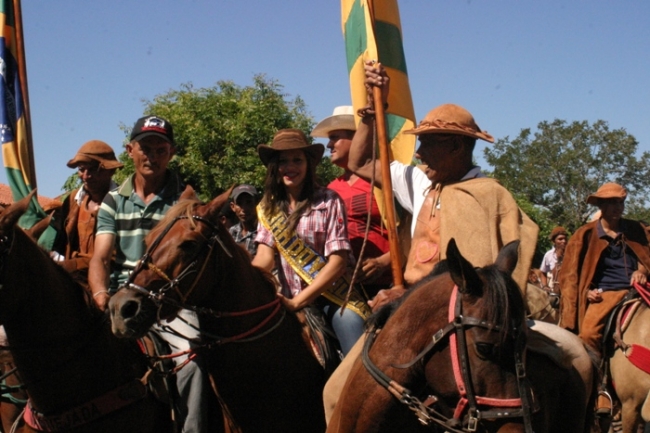 Cavalgada dos Vaqueiros marca último dia da Vaquejada de Santa Rosa do Piauí - Imagem 8