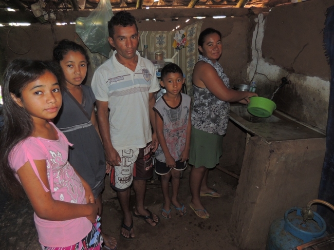 Comunidade Brejinho é beneficiada com abastecimento d’água - Imagem 9