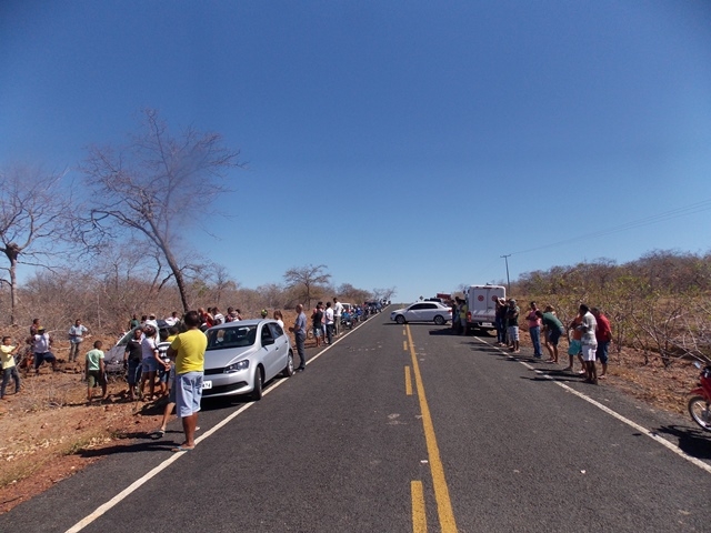 Motorista sai da pista bate em árvore e morre na PI-119  - Imagem 35