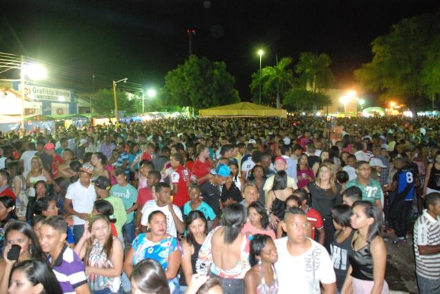 Mara Pavanelly reuniu multidão na XXXI Semana da Juventude - Imagem 4