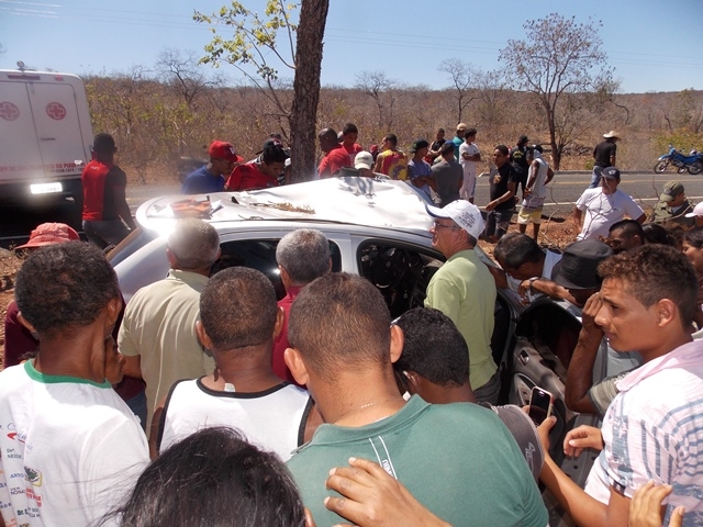 Motorista sai da pista bate em árvore e morre na PI-119  - Imagem 17