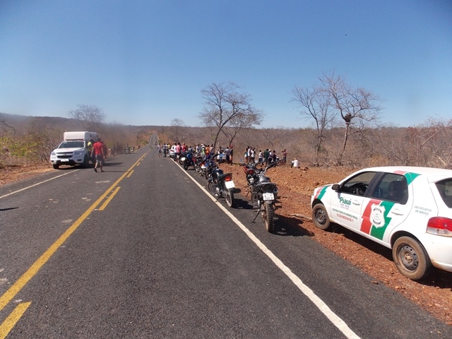 Motorista sai da pista bate em árvore e morre na PI-119  - Imagem 32