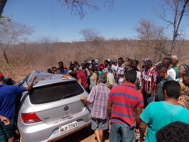 Motorista sai da pista bate em árvore e morre na PI-119  - Imagem 16
