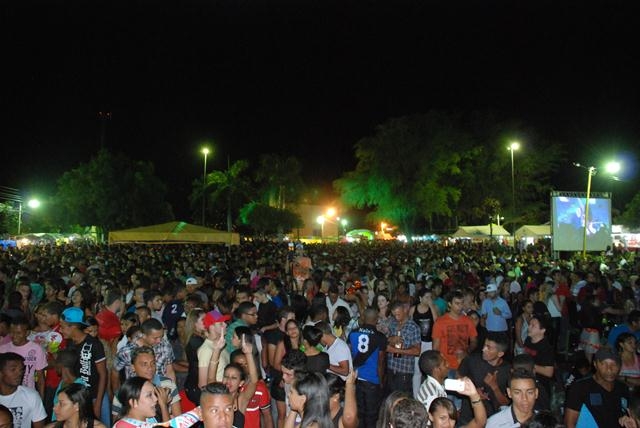 Mara Pavanelly reuniu multidão na XXXI Semana da Juventude - Imagem 5