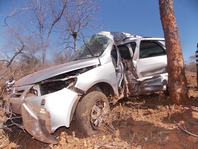 Motorista sai da pista bate em árvore e morre na PI-119  - Imagem 30