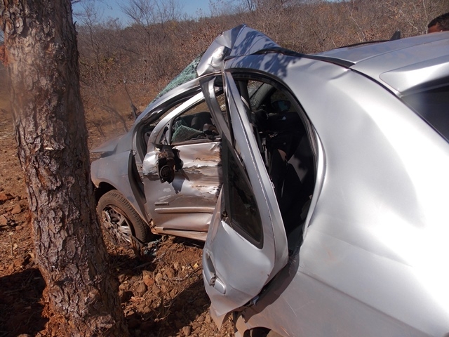 Motorista sai da pista bate em árvore e morre na PI-119  - Imagem 28