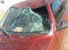 Motorista perde o controle da direção de carro e capota na PI-120 perto da cidade de Arraial - PI. - Imagem 2