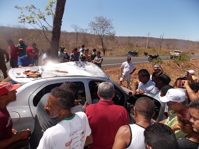 Motorista sai da pista bate em árvore e morre na PI-119  - Imagem 20