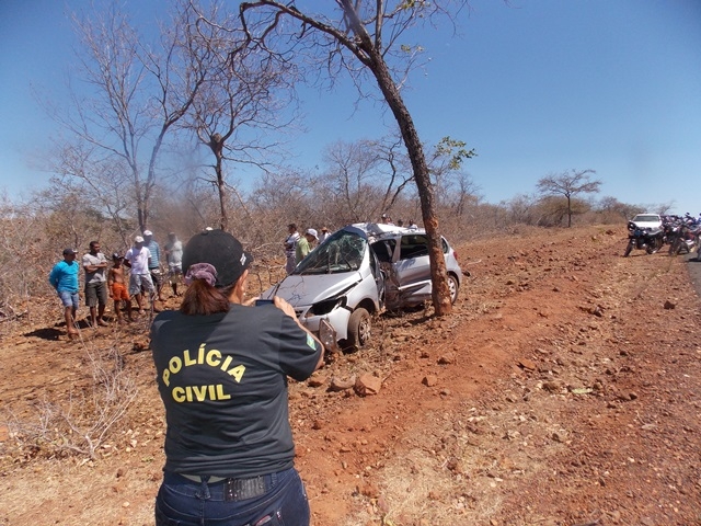 Motorista sai da pista bate em árvore e morre na PI-119  - Imagem 26