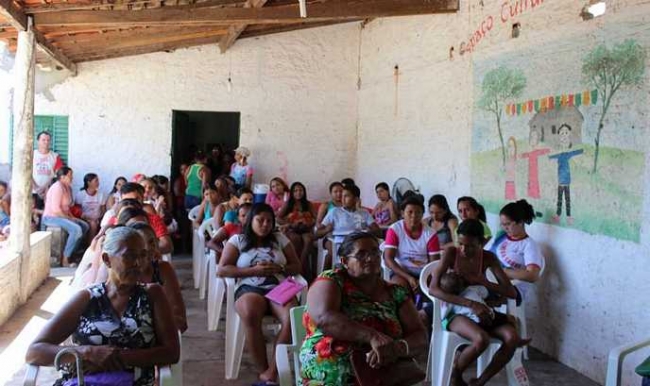 Secretaria de Assistência Social faz entrega benefícios do Programa Bolsa Família em São João do Arraial - Imagem 1