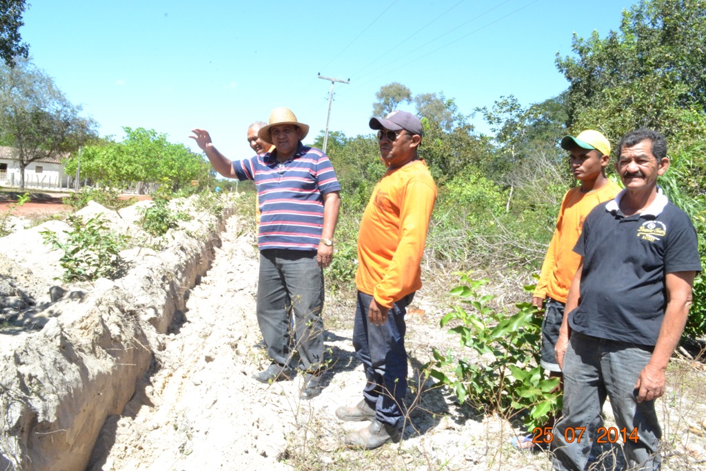 Prefeitura de Boa Hora constrói sistema de água na localidade Passa Tempo