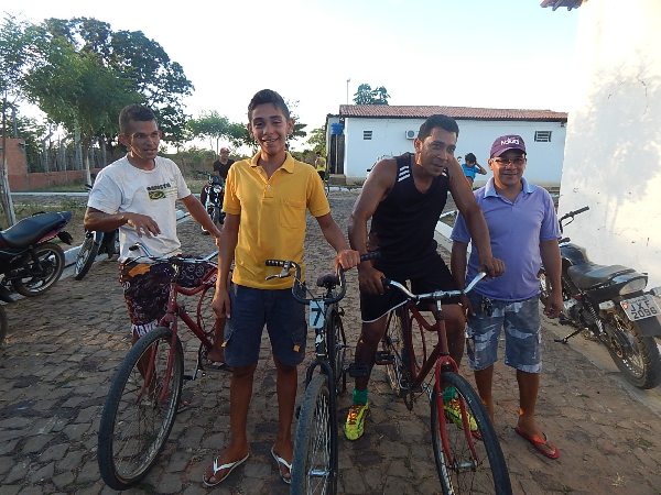 Corrida de ciclismo movimenta festejo de Santa Ana
