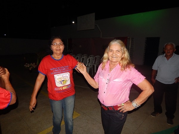 Assistência Social realiza festa para os Idosos - Imagem 11