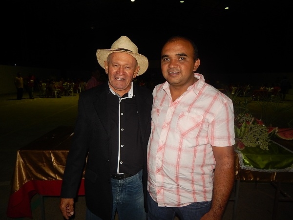 Assistência Social realiza festa para os Idosos - Imagem 12