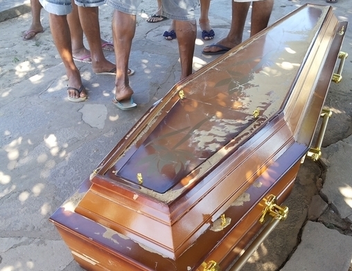 No interior do Piauí família vela homem e na hora do enterro descobre que ele está vivo! - Imagem 1