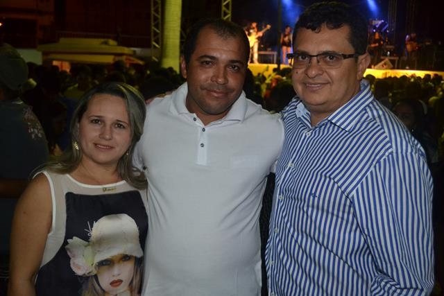 2ª noite do aniversario de Pimenteiras teve Forro dos Plays e Filé - Imagem 23